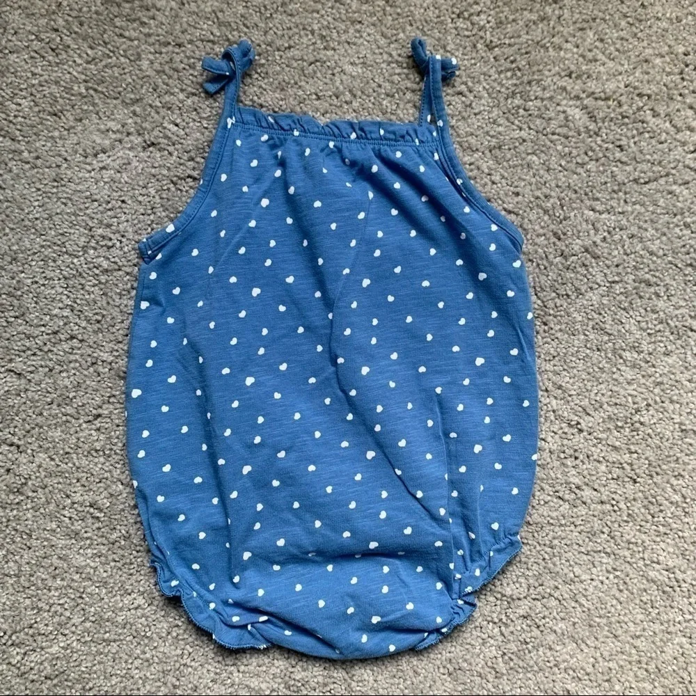 H&M Heart Onesie - Picture 3 of 4